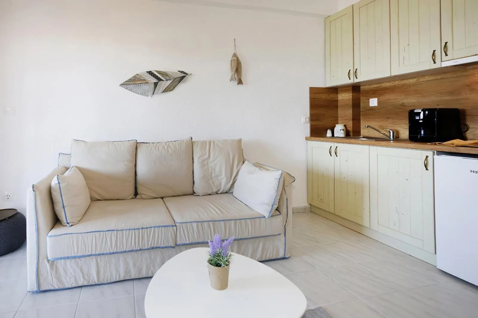 Nikiti Seafront Blue Apartman 0*, Nikíti Görögország