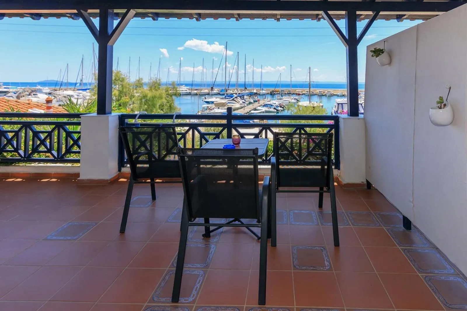 Nikiti Seafront Blue Apartman 0*, Nikíti Görögország